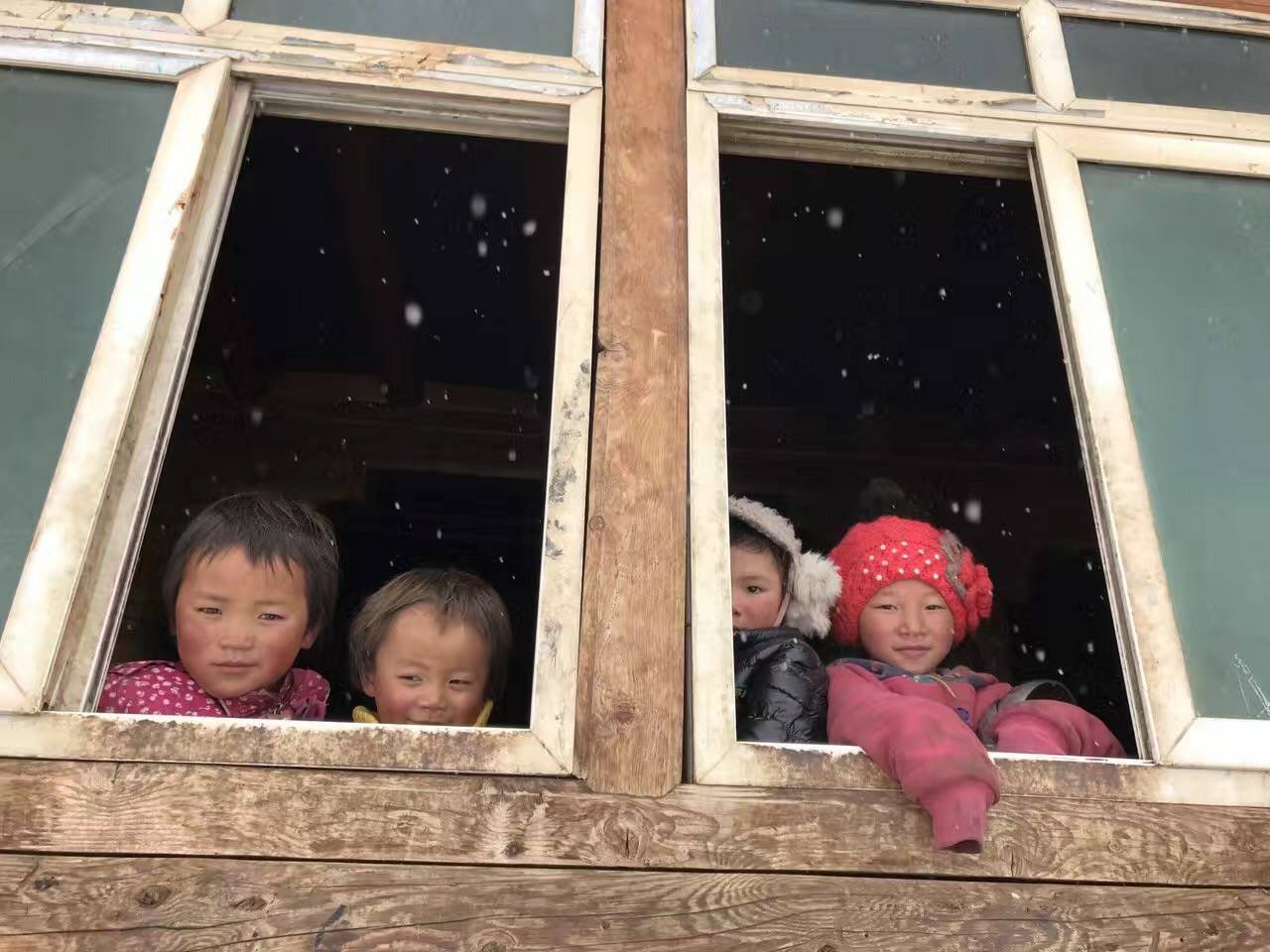 beat365(中国)官方网站公益回顾丨家国同欢月同圆 温暖满载甘孜州(图9)